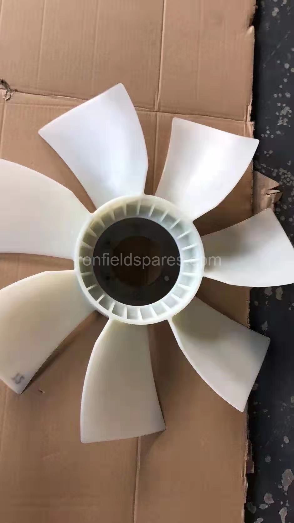 16306-3000A HINO J05 Fan Blade for KOBELCO SK200-8